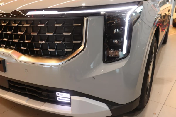 2026 MY27 Kia Carnival KA4 PE Sport+ HEV People Mover Image 3