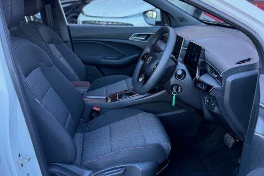 2025 MY25.5 MG MG3 ZP22 Vibe Hatch Image 11