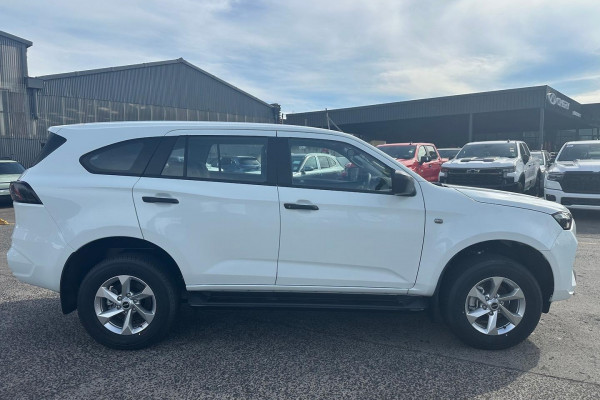2026 MY25.5 Isuzu MU-X RJ LS-M SUV Image 3