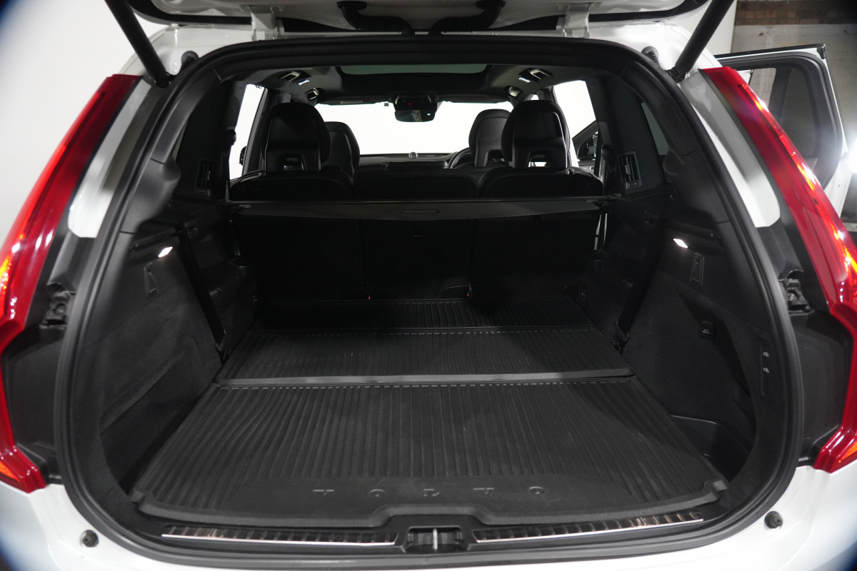 2021 MY20 Volvo XC90 L Series T8 R-Design SUV
