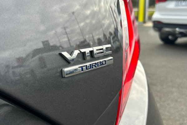 2018 Honda Civic 10th Gen VTi-L Sedan Image 6