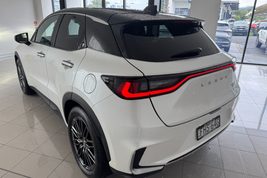 2024 Lexus LBX MAYH10R Sports Luxury SUV Image 12