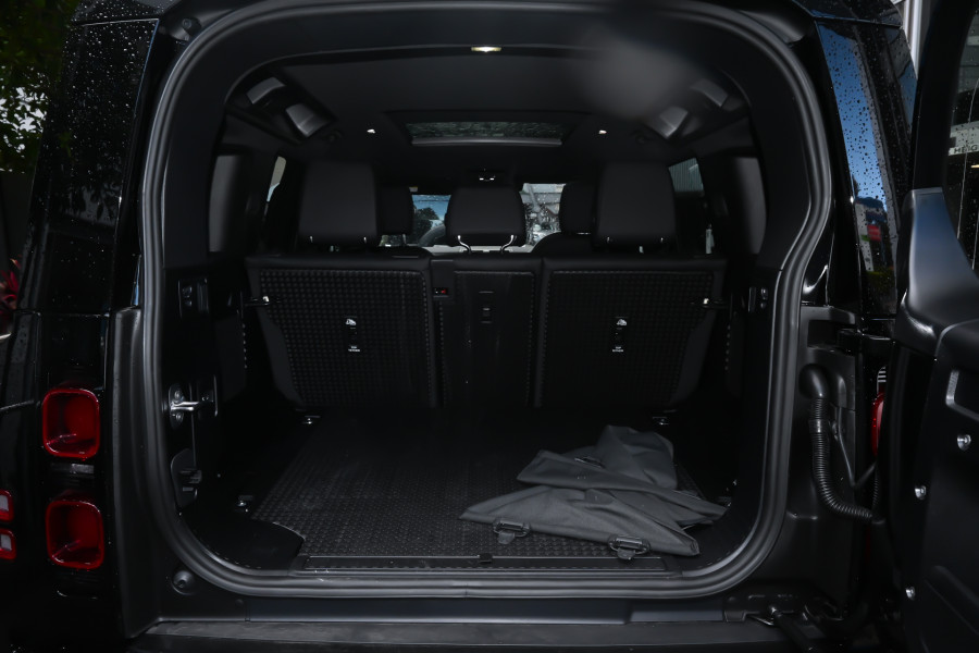 2025 MY25.5 Land Rover Defender L663 110 D350 X-Dynamic SE SUV