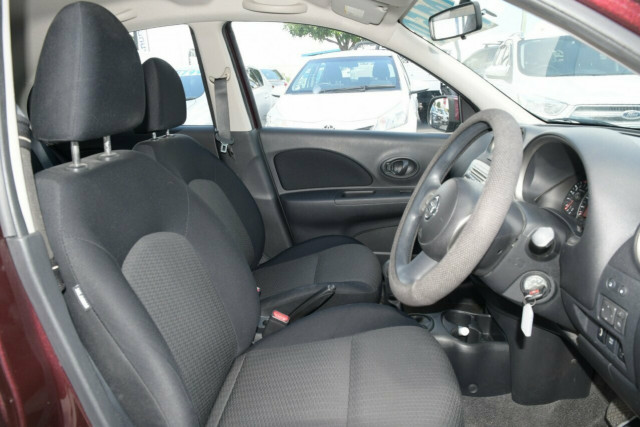 2011 Nissan Micra ST-L 11 of 19