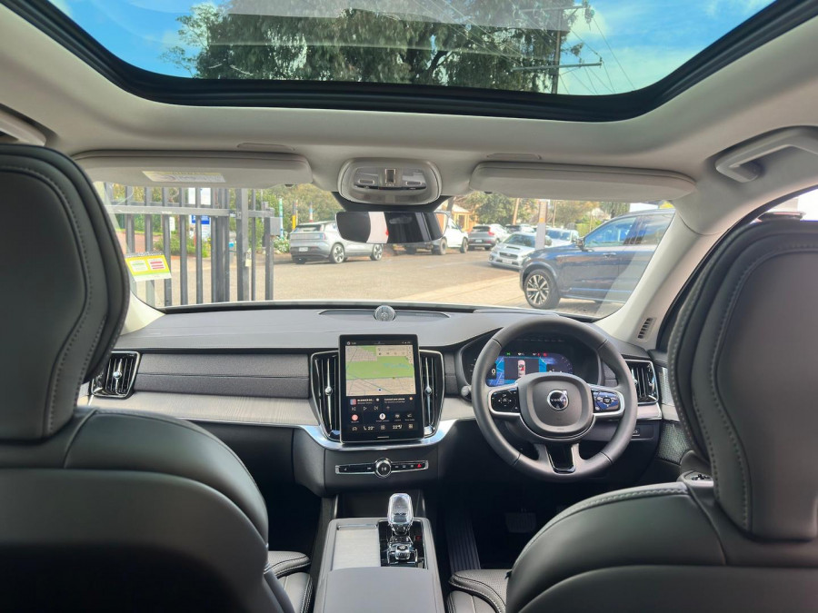 2026 Volvo XC90 L Series Ultra B5 Dark SUV Image 31