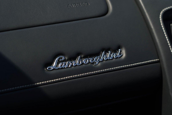 2010 Lamborghini Gallardo LP560-4 Spyder Convertible Image 10