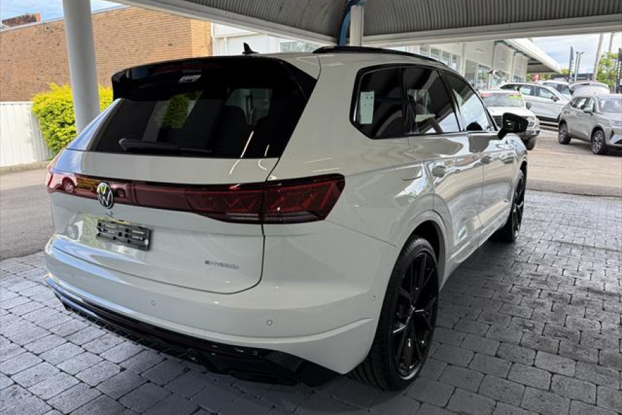 2024 MY25 Volkswagen Touareg RC R SUV Image 7