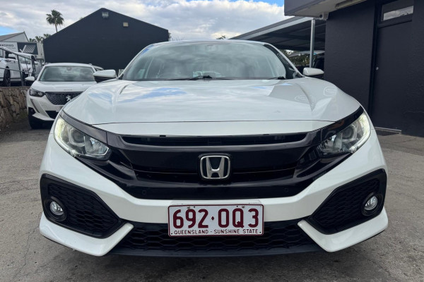 2017 Honda Civic 10th Gen VTi-S Hatch Image 3