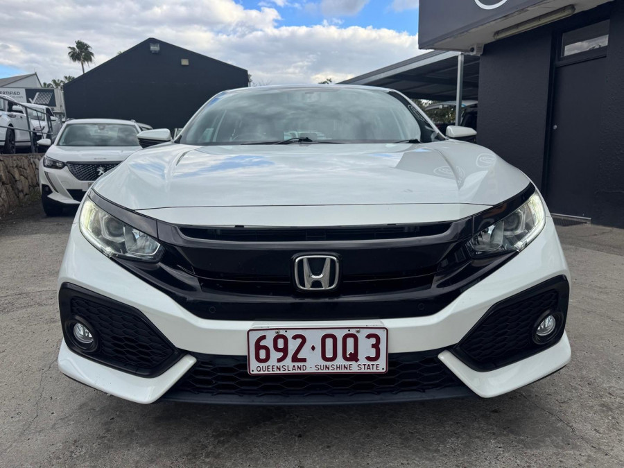 2017 Honda Civic 10th Gen VTi-S Hatch Image 3