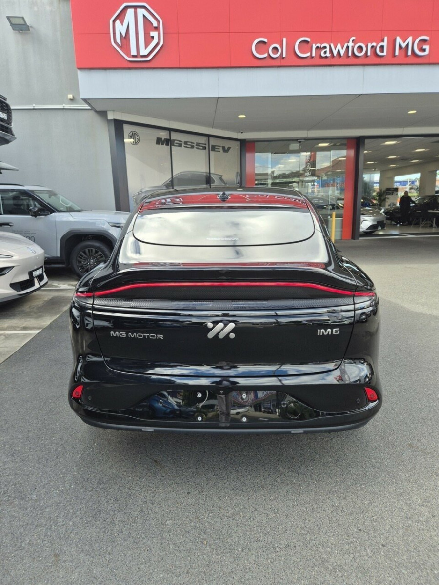 2025 MG IM6 S12L Premium SUV Image 4