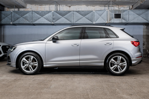 2022 Audi Q3 F3 35 TFSI SUV image 3
