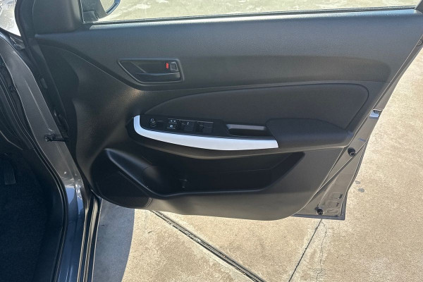 2023 Suzuki Swift AZ Series II GL Hatch Image 5