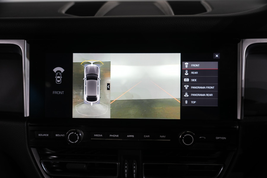 2021 Porsche Macan SUV Image 21
