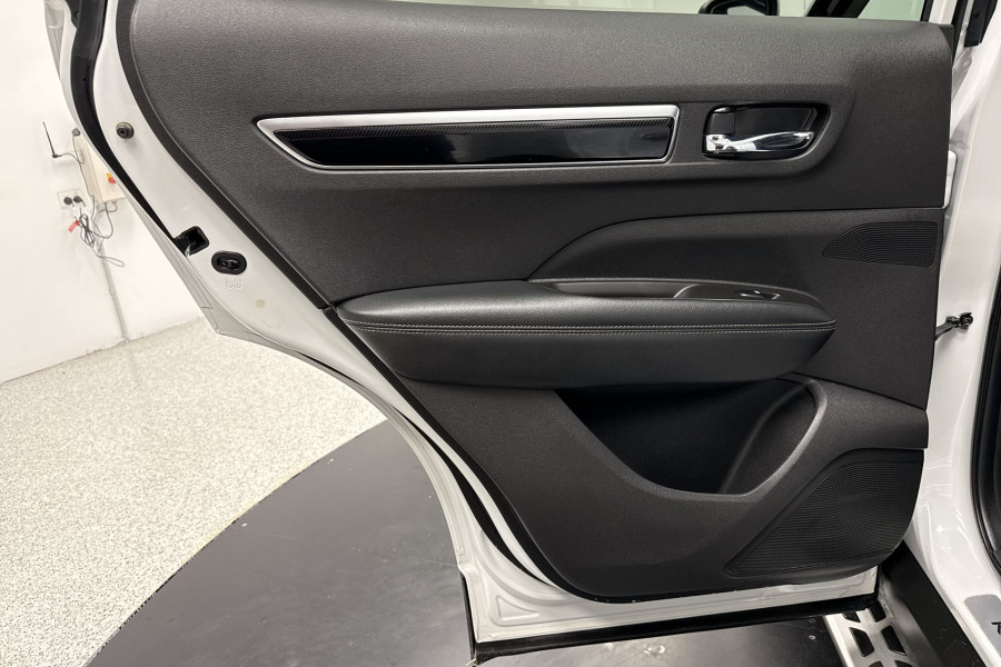 2020 Renault Koleos HZG Black Edition SUV Image 15