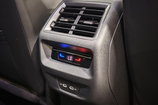 2025 Volkswagen Tayron R4 150TSI Life SUV Image 38