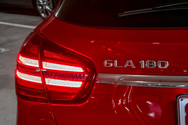 2018 Mercedes-Benz GLA-Class X156 GLA180 SUV image 24