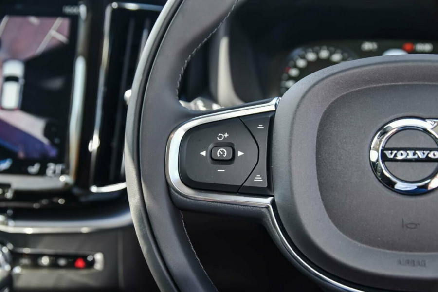 2019 MY20 Volvo XC60 UZ T5 Momentum Suv Image 16