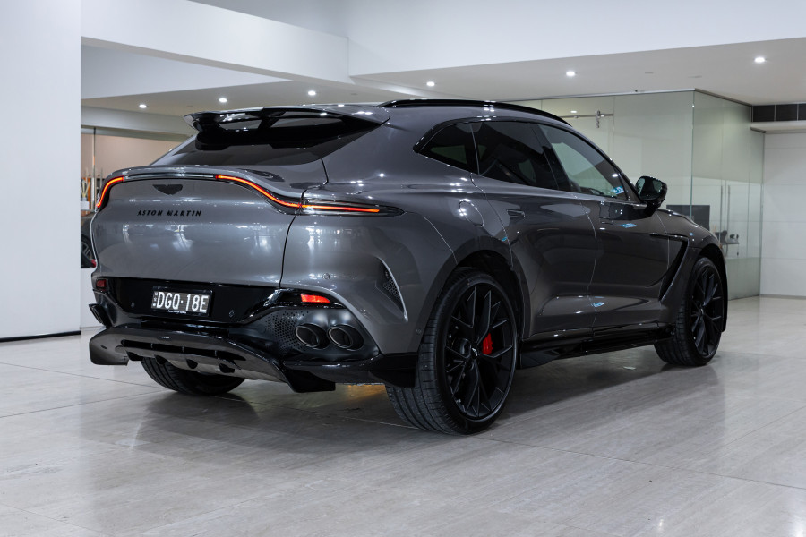 2025 Aston Martin DBX Wagon Image 31