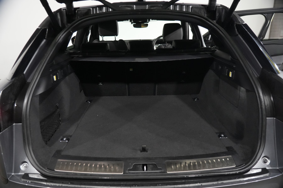 2023 Land Rover Range Rover Velar L560 P250 R-Dynamic SE SUV Image 31