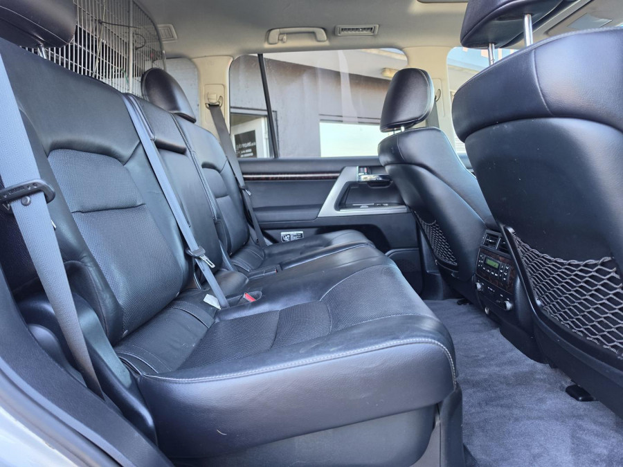 2012 MY10 Toyota LandCruiser VDJ200R Sahara SUV Image 21