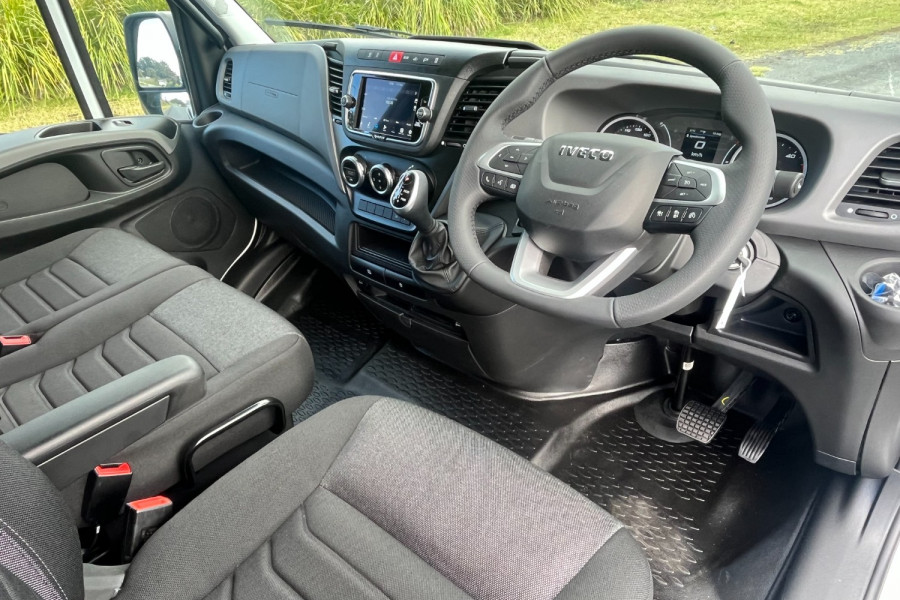 2024 Iveco Daily 35S18 Van Image 14