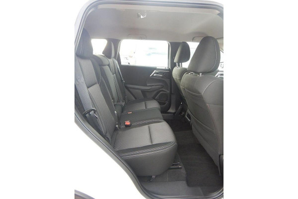 2024 Mitsubishi Outlander ZM ES SUV Image 15