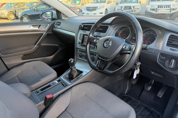 2014 MY15 Volkswagen Golf 7 90TSI Comfortline Hatch Image 13