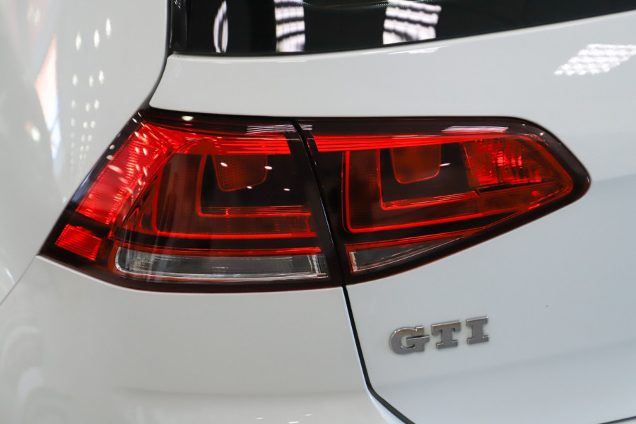 2016 Volkswagen Golf 7 GTI Hatch Image 19