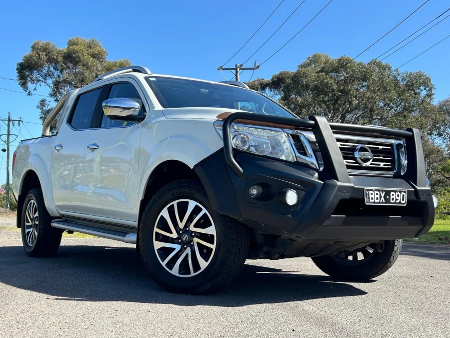 2019 Nissan Navara D23 Series 3 ST-X King Cab Pickup Image 1