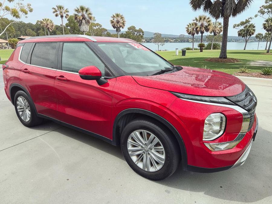 2023 Mitsubishi Outlander ZM LS SUV Image 7