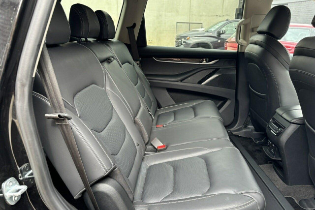 2022 LDV D90 SV9A Executive SUV Image 14