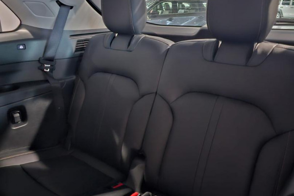 2025 Mazda CX-80 KL D50e GT SUV Image 13