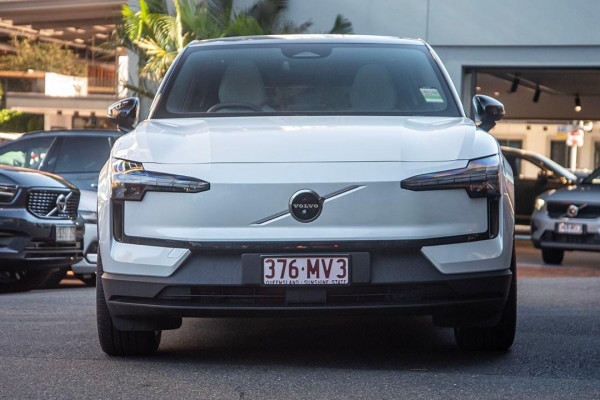 2024 MY25 Volvo EX30  Single Motor Extended Range Ultra SUV Image 2