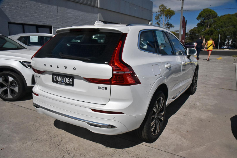 2023 Volvo XC60  Ultimate B5 Bright SUV Image 13