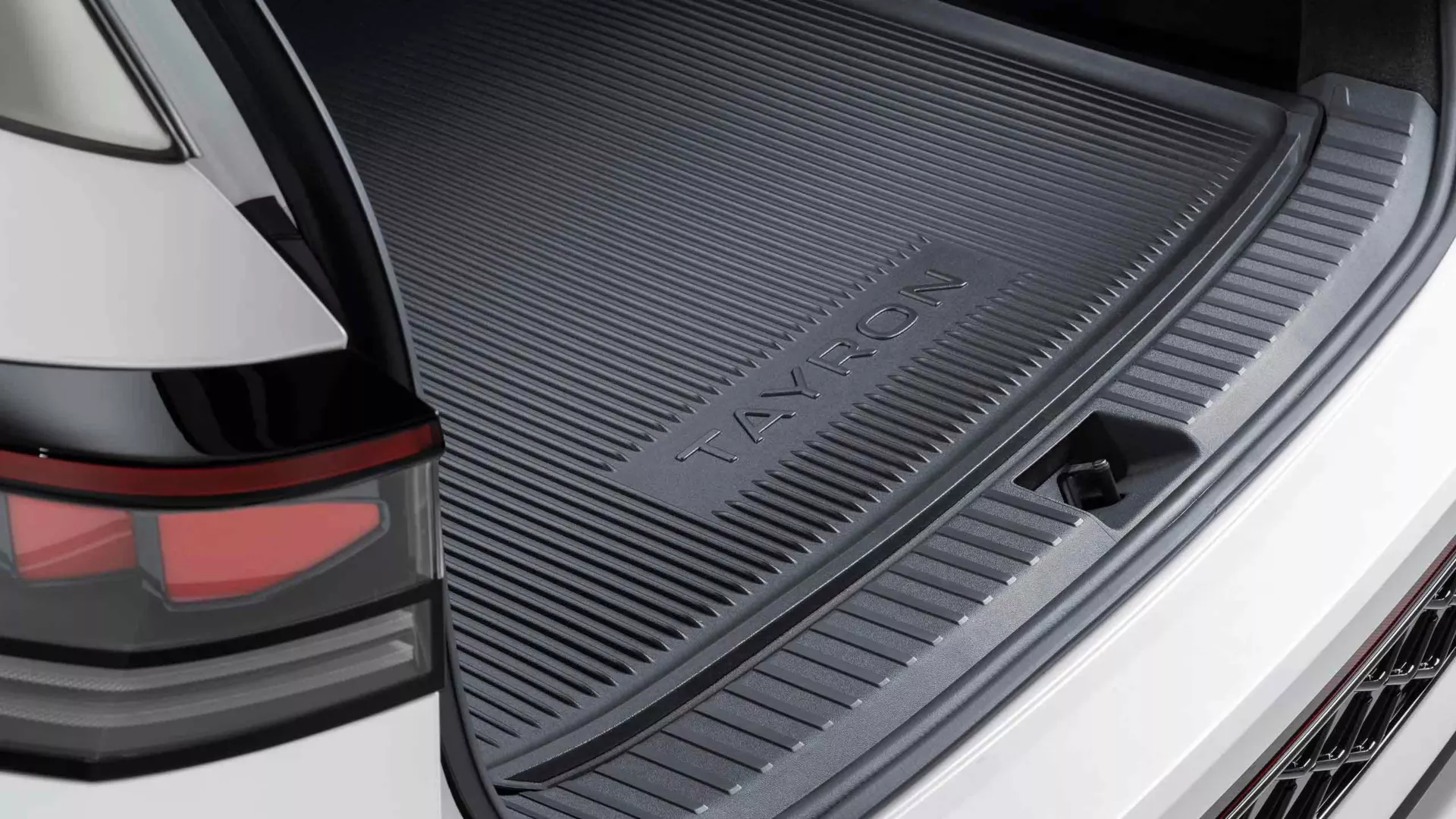 Luggage compartment tray