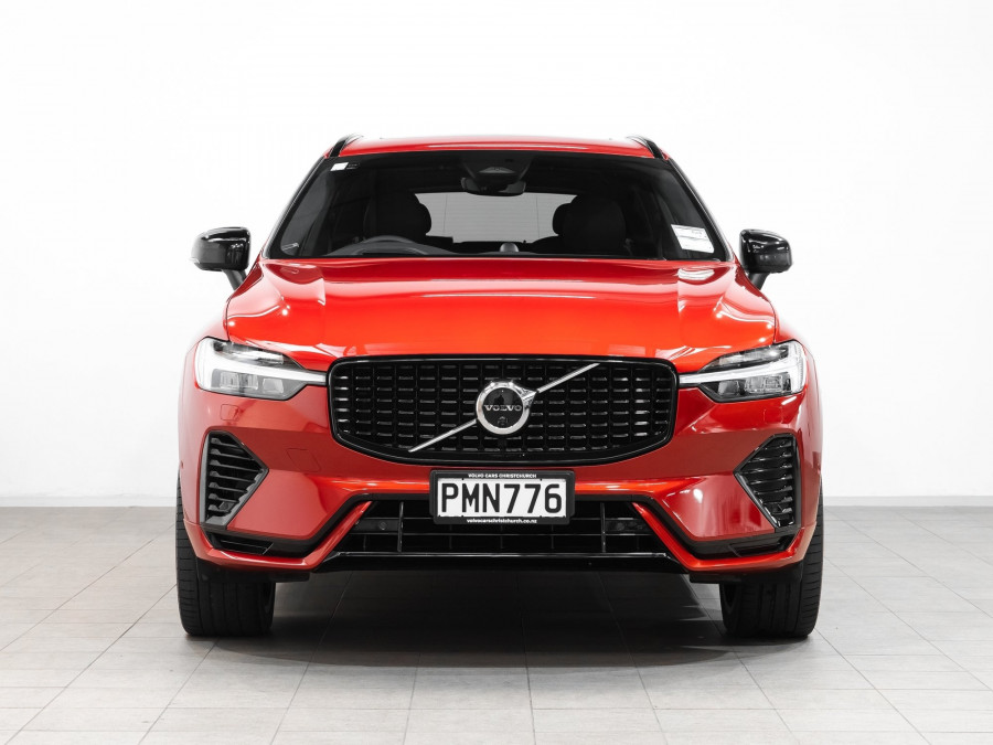 2022 Volvo XC60 UZ T8 Ultimate Recharge Plug in hybrid SUV Image 2