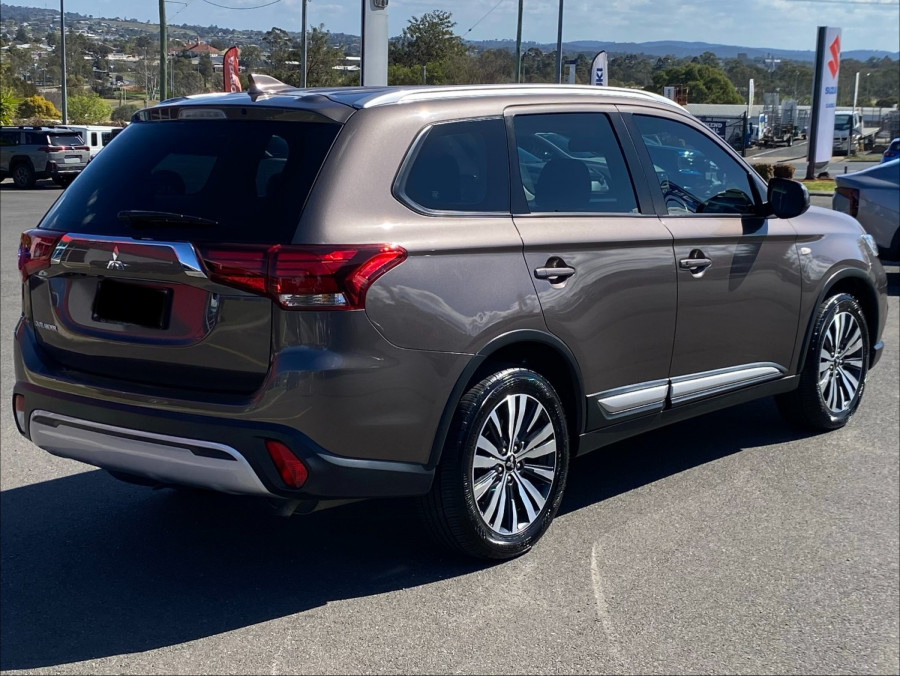 2019 Mitsubishi Outlander ZL ES SUV Image 7