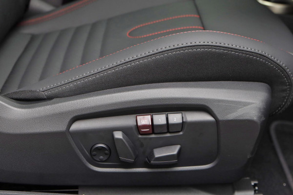 2025 MINI Cooper F66 JCW Favoured Hatch image 8