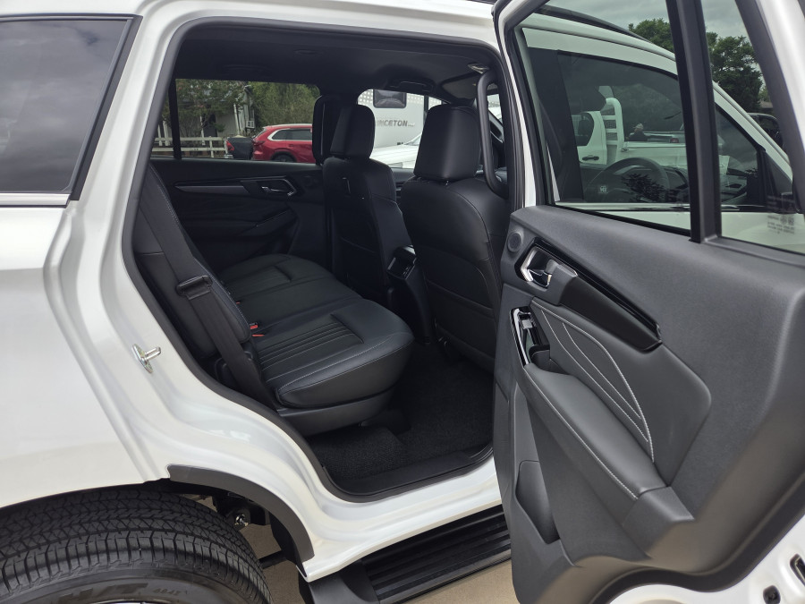 2025 MY25.5 Isuzu MU-X RJ LS-T SUV Image 28