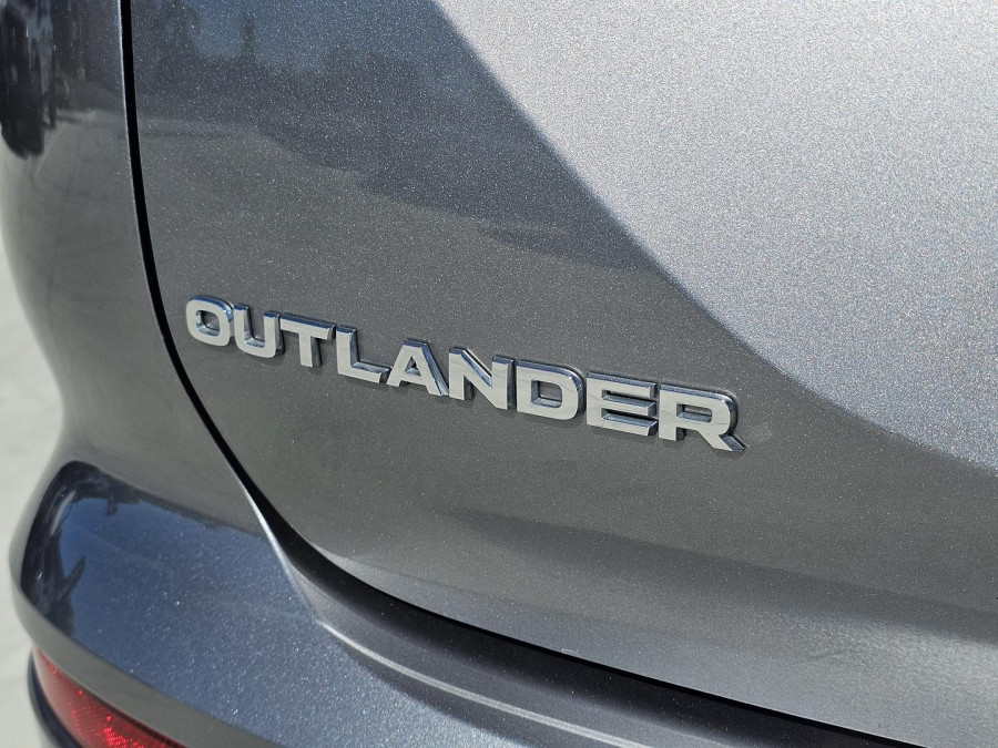 2022 MY22.5 Mitsubishi Outlander ZM Aspire SUV Image 3