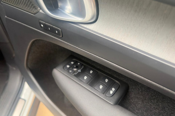 2025 MY26 Volvo XC40 XZ Plus B4 SUV Image 6