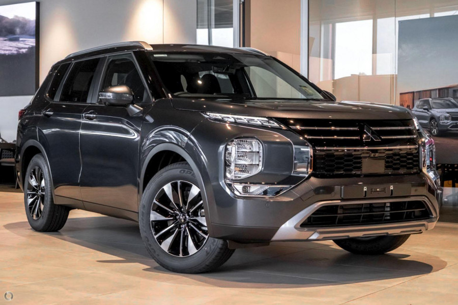 2025 Mitsubishi Outlander ZM LS SUV Image 2