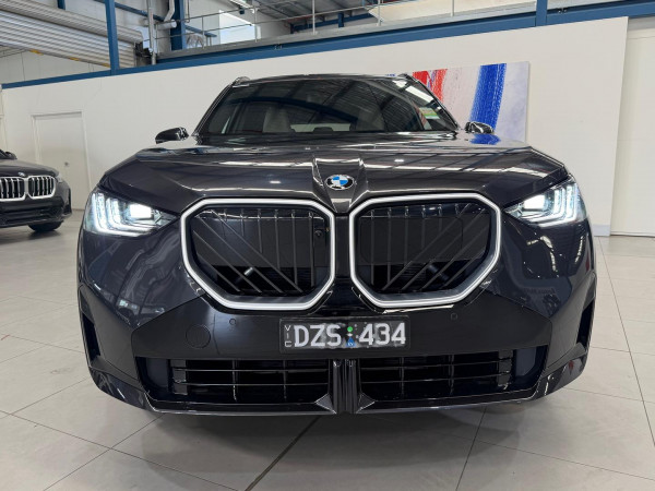 2026 MY25 BMW X3 G45 30e xDrive SUV image 3