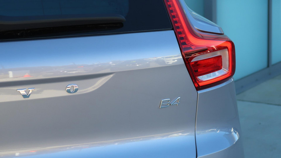 2025 MY26 Volvo XC40 XZ Plus B4 SUV Image 29