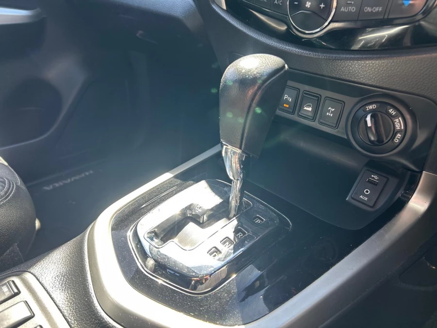 2019 Nissan Navara D23 Series 3 ST-X King Cab Pickup Image 28