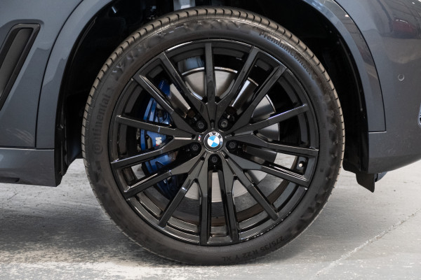 2020 BMW X5 M50i SUV Image 6