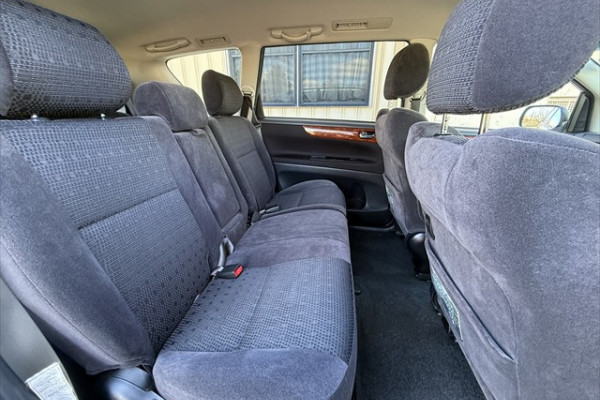 2007 Toyota Avensis Verso Ultima Wagon Image 10