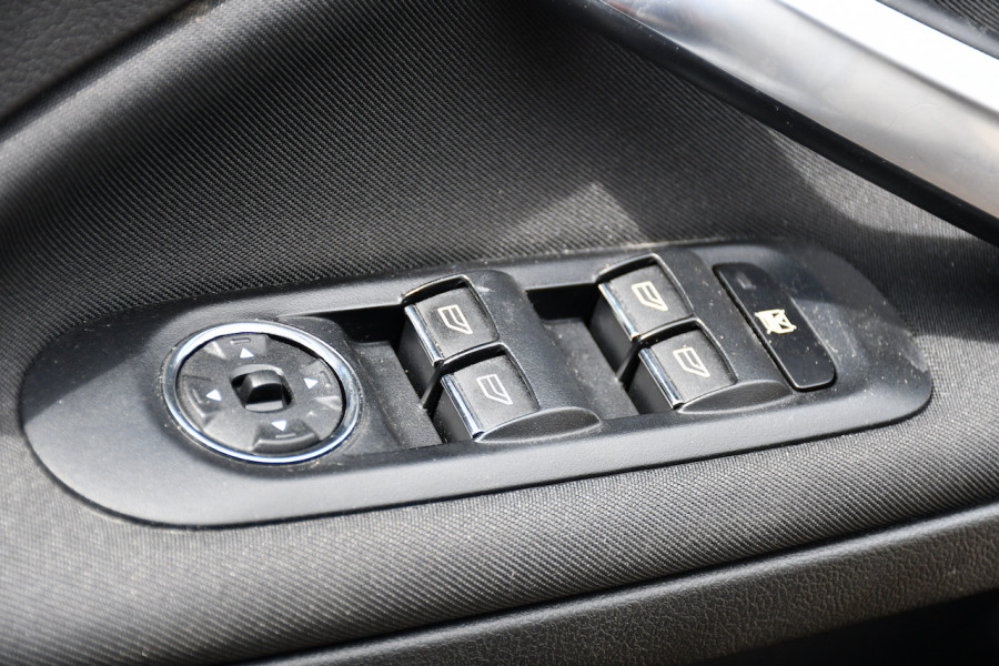 2014 Ford Mondeo MC LX Wagon Image 18