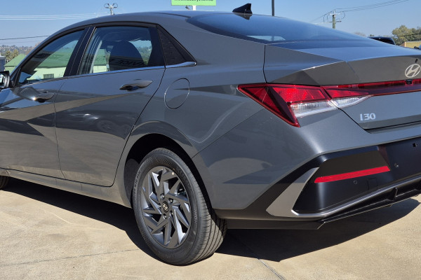 2025 MY26 Hyundai i30 CN7.V4 Hybrid Sedan Image 4