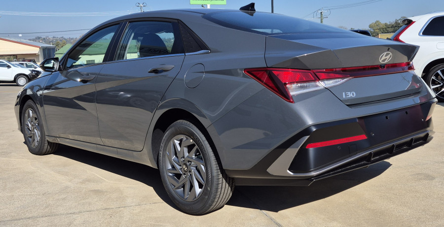 2025 MY26 Hyundai i30 CN7.V4 Hybrid Sedan Image 4